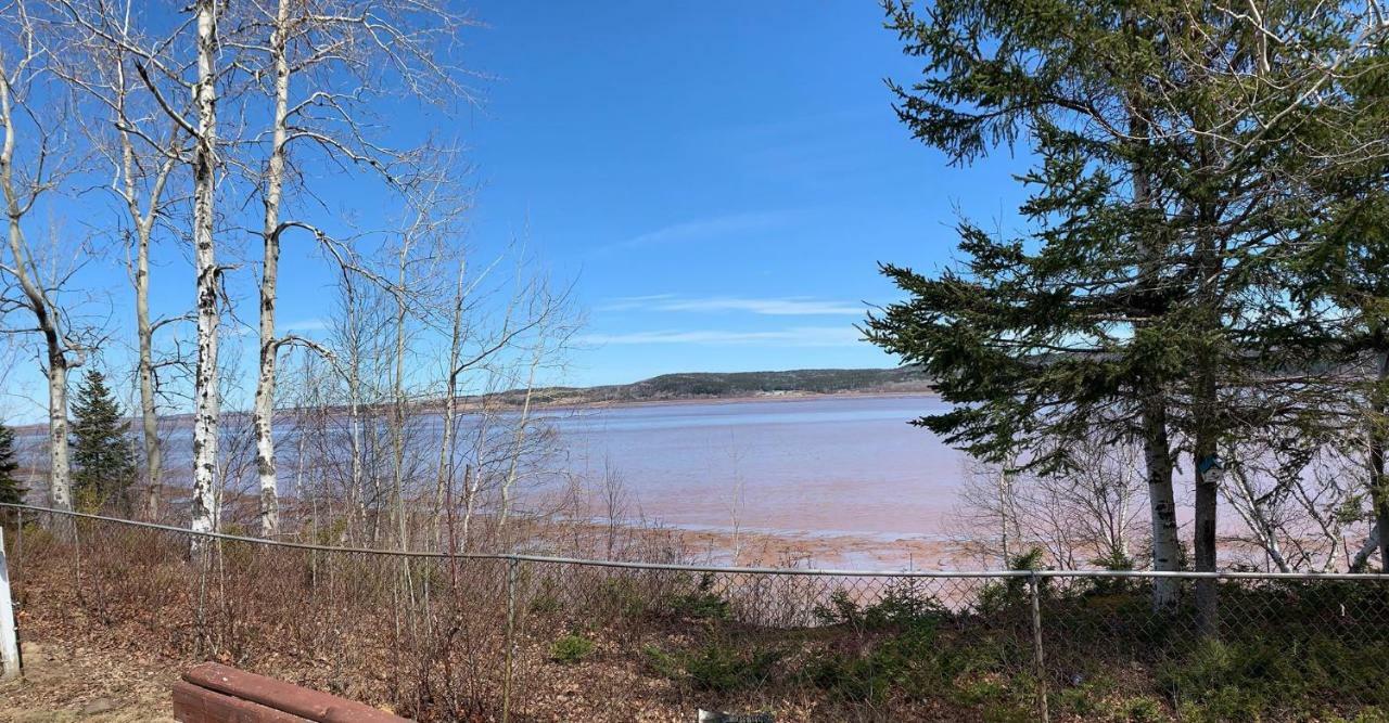 Fundy Rocks Motel Hopewell Cape Exterior photo